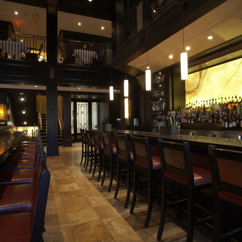 Hy's Steakhouse & Cocktail Bar — Winnipeg